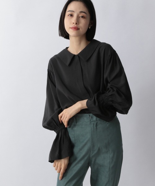 LOWRYS FARM(ローリーズファーム)の「ギャザースリーブブラウスLS 238375(シャツ/ブラウス・レディース・ブラック/ブラウン/オフホワイト・FREE)」の2枚目の写真