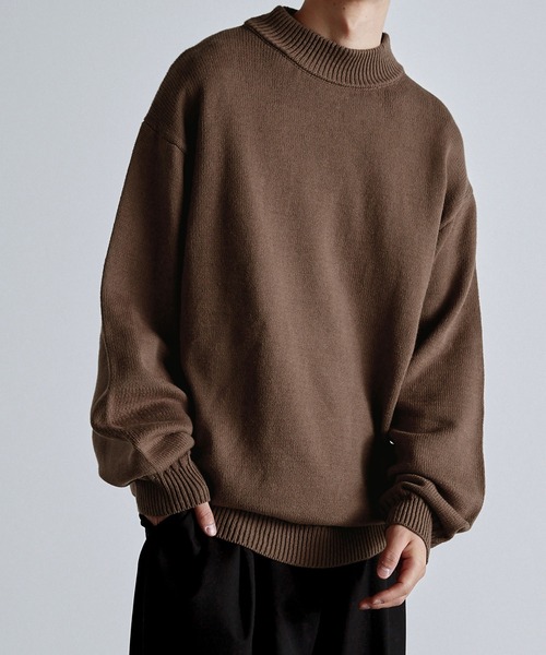 Like Us（ライクアス）の「【Like Us】モックネックダブルリブルーズプルオーバーニット（ニット/セーター・メンズ・ホワイト/ブラック/ベージュ/ブラウン/カーキ/イエロー/オレンジ/ダークグレー/グレイッシュベージュ/グレイッシュブルー・M/L/XL）」の4枚目の写真