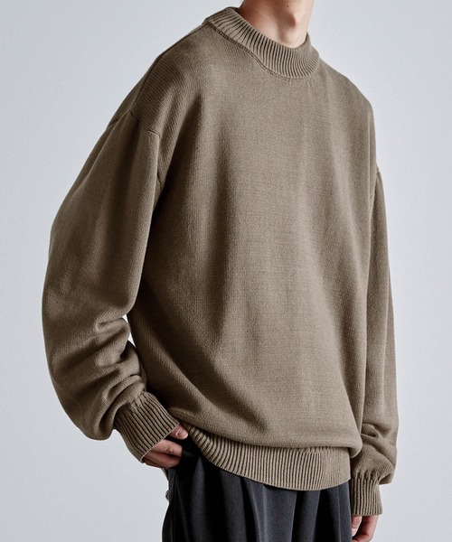 Like Us（ライクアス）の「【Like Us】モックネックダブルリブルーズプルオーバーニット（ニット/セーター・メンズ・ホワイト/ブラック/ベージュ/ブラウン/カーキ/イエロー/オレンジ/ダークグレー/グレイッシュベージュ/グレイッシュブルー・M/L/XL）」の6枚目の写真