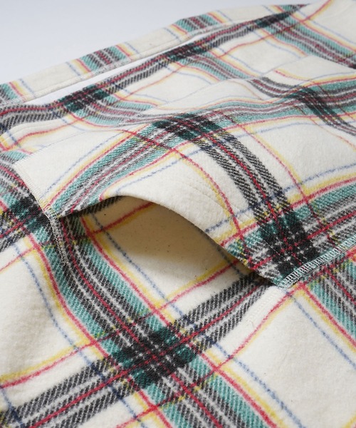 X-girl(エックスガール)の「SHAGGY PLAID HOODIE(パーカー・レディース・オフホワイト/チャコール・S/M)」の7枚目の写真