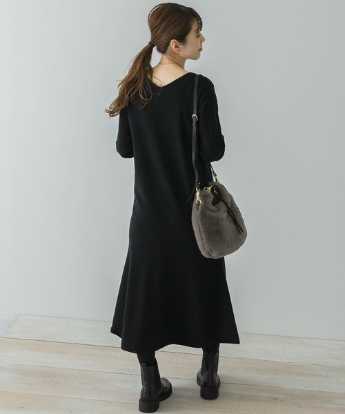 URBAN RESEARCH Sonny Label（アーバンリサーチサニーレーベル）の「マーメードフレアニットワンピース（ワンピース・レディース・ブラック/グレー/ベージュ系その他・FREE）」の17枚目の写真