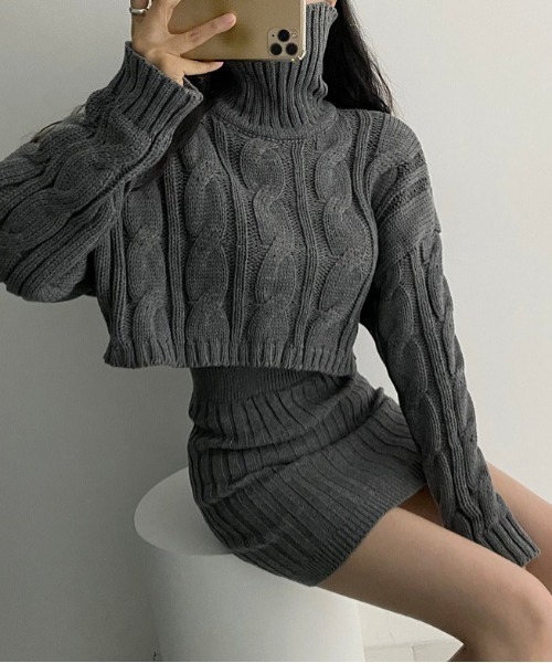 SONA（ソナ）の「SONYUNARA [SET]ケーブル編みタートルネックニット+ミニスカートセットアップ（ワンピース・レディース・グレー/ベージュ・FREE）」の6枚目の写真