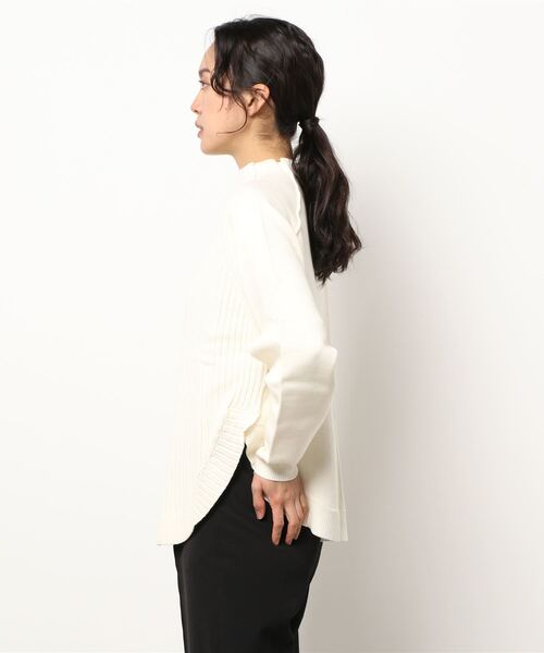 CAPRICIEUX LE'MAGE（カプリシューレマージュ）の「2WAYラウンドプルオーバー（ニット/セーター・レディース・オフホワイト/ブルー/オレンジ/ブラック・FREE）」の5枚目の写真