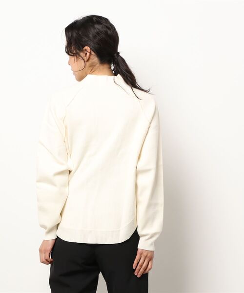 CAPRICIEUX LE'MAGE（カプリシューレマージュ）の「2WAYラウンドプルオーバー（ニット/セーター・レディース・オフホワイト/ブルー/オレンジ/ブラック・FREE）」の6枚目の写真