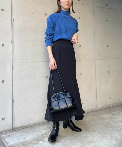 CAPRICIEUX LE'MAGE（カプリシューレマージュ）の「2WAYラウンドプルオーバー（ニット/セーター・レディース・オフホワイト/ブルー/オレンジ/ブラック・FREE）」の20枚目の写真