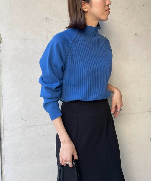 CAPRICIEUX LE'MAGE（カプリシューレマージュ）の「2WAYラウンドプルオーバー（ニット/セーター・レディース・オフホワイト/ブルー/オレンジ/ブラック・FREE）」の16枚目の写真