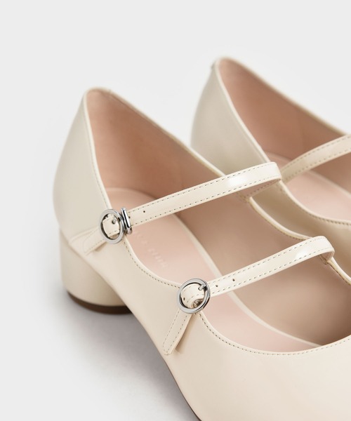 CHARLES & KEITH(チャールズ & キース)の「パテントダブルストラップ メリージェーン / Patent Double-Strap Mary Janes(パンプス・レディース・ブラック/オフホワイト/ライラック・22.5cm/23cm/23.5cm/24.5cm/25cm/25.5cm)」の15枚目の写真