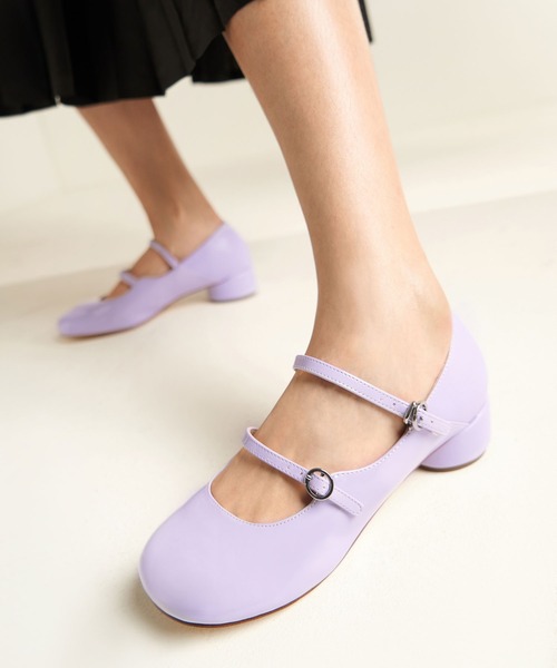 CHARLES & KEITH(チャールズ & キース)の「パテントダブルストラップ メリージェーン / Patent Double-Strap Mary Janes(パンプス・レディース・ブラック/オフホワイト/ライラック・22.5cm/23cm/23.5cm/24.5cm/25cm/25.5cm)」の7枚目の写真