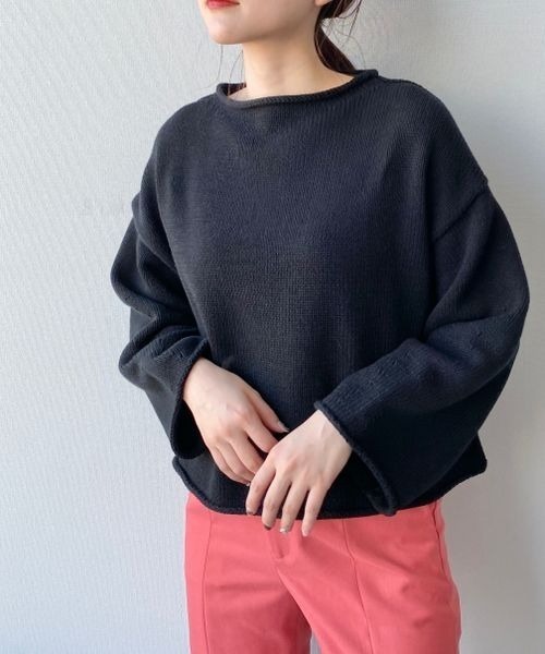 LOWRYS FARM（ローリーズファーム）の「クロップドクルンニットＬＳ　263039（ニット/セーター・レディース・オフホワイト/ブラック/グリーン/ピンク・FREE）」の2枚目の写真