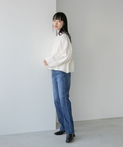 LOWRYS FARM（ローリーズファーム）の「クロップドクルンニットＬＳ　263039（ニット/セーター・レディース・オフホワイト/ブラック/グリーン/ピンク・FREE）」の5枚目の写真