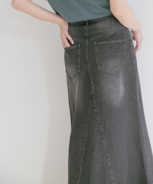 ITEMS URBANRESEARCH（アイテムズ アーバンリサーチ）の「デニムリメイクスカート（デニムスカート・レディース・ブラック/インディゴブルー・MEDIUM/SMALL）」の6枚目の写真