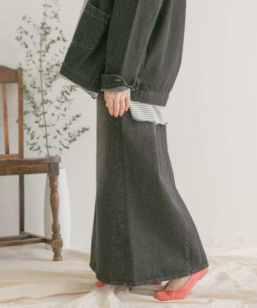 ITEMS URBANRESEARCH（アイテムズ アーバンリサーチ）の「デニムリメイクスカート（デニムスカート・レディース・ブラック/インディゴブルー・MEDIUM/SMALL）」の21枚目の写真