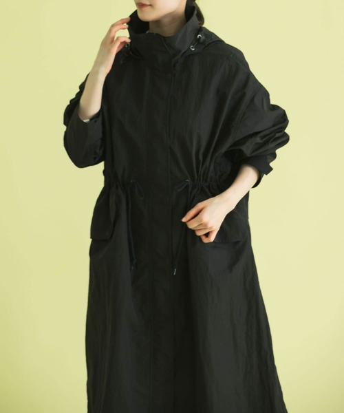 Uiscel（ユイセル）の「Uiscel　ボリュームスタンドカラーロングコート（モッズコート・メンズ・ブラック/ベージュ・ONE）」の12枚目の写真