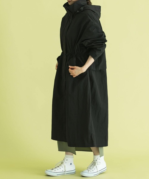 Uiscel（ユイセル）の「Uiscel　ボリュームスタンドカラーロングコート（モッズコート・メンズ・ブラック/ベージュ・ONE）」の16枚目の写真