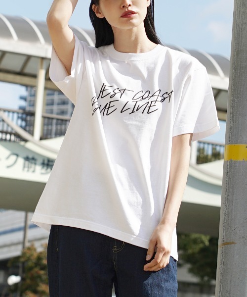 e-zakkamania stores(イーザッカマニアストアーズ)の「セレクトプリント Tシャツ(Tシャツ/カットソー・レディース・ホワイト系その他2/ネイビー×ホワイト/ホワイト×グリーン/ブラック/ホワイト×レッド/ネイビー/ベージュ系その他/ホワイト×パープル/ホワイト系その他/ホワイト/ホワイト系その他4/ベージュ/ホワイト系その他3/チャコール/ホワイト×ネイビー/グレー系その他/ホワイト系その他6/ホワイト×ブルー/ホワイト系その他5/ブルー系その他/グレー系その他2/ブラック系その他/ブラック系その他2/ホワイト系その他7/グレー系/ホワイト系/ブラウン系/ブラウン系1・S/M)」の14枚目の写真