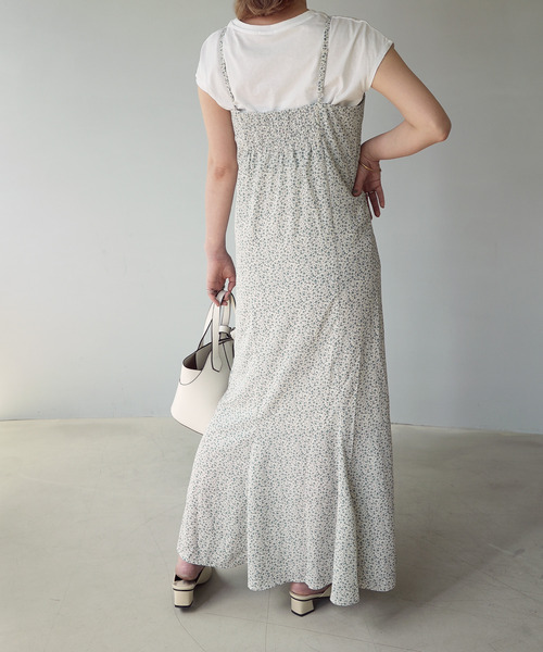 c.u.l(シーユーエル)の「【c.u.l:w】小花柄マーメイドキャミソールワンピース culwd22ss008(ワンピース・レディース・ブラック/アイボリー・FREE)」の1枚目の写真