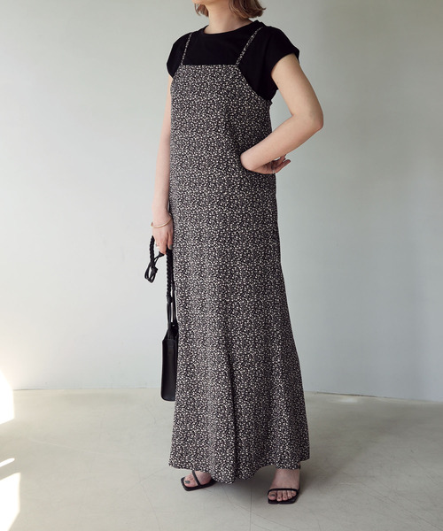 c.u.l(シーユーエル)の「【c.u.l:w】小花柄マーメイドキャミソールワンピース culwd22ss008(ワンピース・レディース・ブラック/アイボリー・FREE)」の10枚目の写真