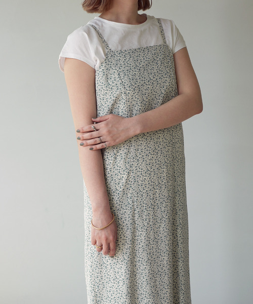 c.u.l(シーユーエル)の「【c.u.l:w】小花柄マーメイドキャミソールワンピース culwd22ss008(ワンピース・レディース・ブラック/アイボリー・FREE)」の12枚目の写真