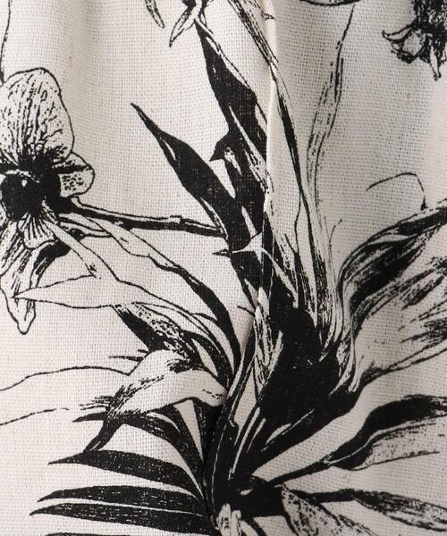 OPAQUE.CLIP（オペークドットクリップ）の「◆ボタニカルプリント　ピンタックイージーパンツ（その他パンツ・レディース・チャコール/ベージュ系その他3・40/38/42/36）」の5枚目の写真