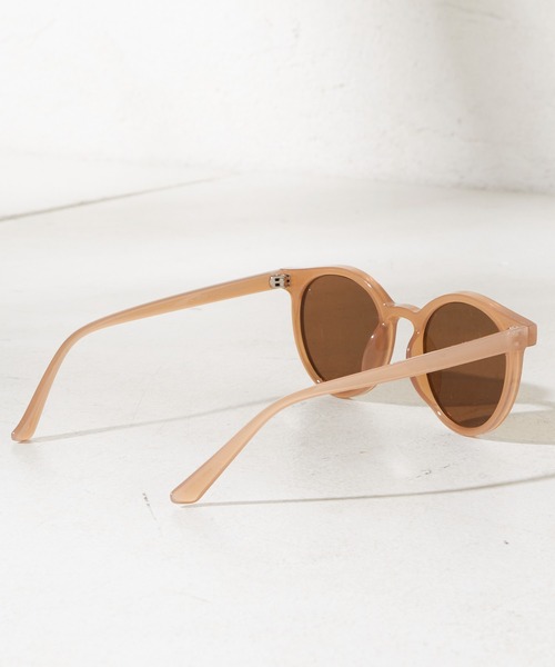 Chico（チコ）の「ボストンフレームサングラス（サングラス・レディース・ベージュ/ブラウン/ブラウン系その他/キャメル・FREE）」の17枚目の写真