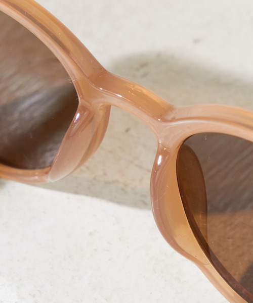 Chico（チコ）の「ボストンフレームサングラス（サングラス・レディース・ベージュ/ブラウン/ブラウン系その他/キャメル・FREE）」の19枚目の写真