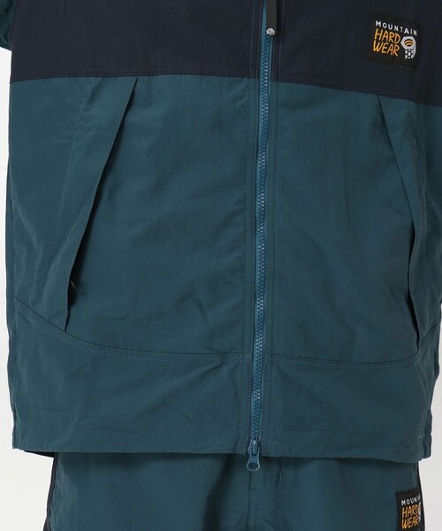 MOUNTAIN HARDWEAR（マウンテンハードウェアー）の「MHW キャンプ 4 ジャケット（ナイロンジャケット・メンズ・ブラック/ベージュ/エメラルド・M/L/S）」の20枚目の写真