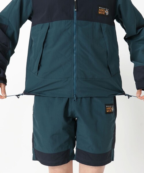 MOUNTAIN HARDWEAR（マウンテンハードウェアー）の「MHW キャンプ 4 ジャケット（ナイロンジャケット・メンズ・ブラック/ベージュ/エメラルド・M/L/S）」の22枚目の写真