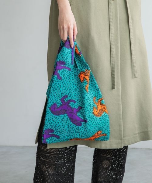 LOWRYS FARM（ローリーズファーム）の「バティックガラマルシェＢＡＧ　275948（ハンドバッグ・レディース・ブルー/ピンク・FREE）」の2枚目の写真