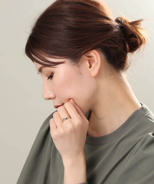 COCOSHNIK(ココシュニック)の「K10アイオライト バゲットカット リング(リング・レディース・オリーブ系5・10号/12号/14号)」の6枚目の写真