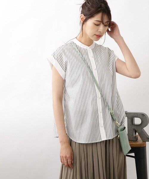 DRESKIP（ドレスキップ）の「◆配色パール調ボタンブラウス（シャツ/ブラウス・レディース・ピンク系7/ブルー系2/ホワイト系5・02/03/04）」の2枚目の写真