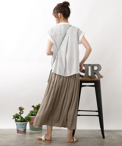 DRESKIP（ドレスキップ）の「◆配色パール調ボタンブラウス（シャツ/ブラウス・レディース・ピンク系7/ブルー系2/ホワイト系5・02/03/04）」の16枚目の写真