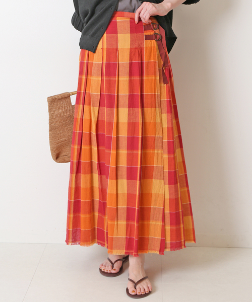 SLOBE IENA（スローブイエナ）の「リネンチェックタックキルトスカート（スカート・レディース・オレンジ/グリーン・FREE）」の16枚目の写真