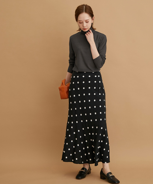 ROPE' PICNIC（ロペピクニック）の「【WEB限定カラー:チャコール,オレンジ】シアーカットタートル（Tシャツ/カットソー・レディース・チャコールグレー/ブラック/オレンジ/グリーン/グリーン系その他/キナリ/イエロー系その他4・38）」の9枚目の写真