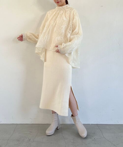 MAJESTIC LEGON（マジェスティックレゴン）の「フカフカストレッチブーツ（ブーツ・レディース・ブラック/アイボリー・SMALL/MEDIUM/LARGE/X-LARGE）」の4枚目の写真