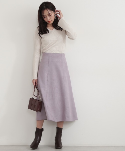NATURAL BEAUTY BASIC(ナチュラルビューティーベーシック)の「フェイクスエードフレアスカート(スカート・レディース・ブラウン/ラベンダー/グレイッシュベージュ/オレンジ・SMALL/MEDIUM/X-SMALL)」の16枚目の写真