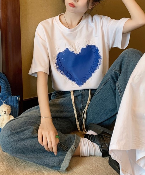 meJane(ミージェーン)の「ハートモチーフ立体ロゴデザインTシャツ【ZOZOTOWN限定】(Tシャツ/カットソー・レディース・ホワイト×レッド/ホワイト×ブルー・FREE)」の4枚目の写真
