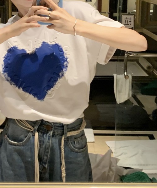 meJane(ミージェーン)の「ハートモチーフ立体ロゴデザインTシャツ【ZOZOTOWN限定】(Tシャツ/カットソー・レディース・ホワイト×レッド/ホワイト×ブルー・FREE)」の8枚目の写真