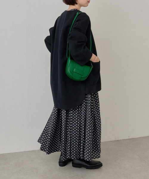 BEARDSLEY（ビアズリー）の「【NEWカラー入荷・先行販売】本革なのに軽量・イタリア製老舗メーカーのHERNAN フラップデザインBAG（ショルダーバッグ・レディース・ベージュ/ブラウン/シルバー/オフホワイト/グリーン・FREE）」の4枚目の写真