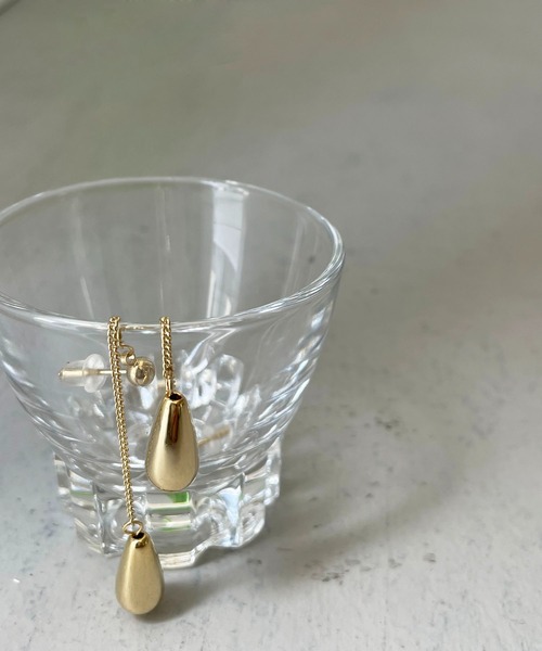 cheriella（シェリエラ）の「【cheriella】ドロップロングピアス（ピアス（両耳用）・レディース・ゴールド・FREE）」の3枚目の写真