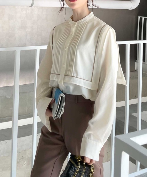 classicalelf（クラシカルエルフ）の「1枚でレディ映え。配色パイピングスクエアカラータックブラウス（シャツ/ブラウス・レディース・ライトベージュ/アイボリー/オレンジ/ブラック・SMALL/MEDIUM/LARGE/X-LARGE）」の5枚目の写真
