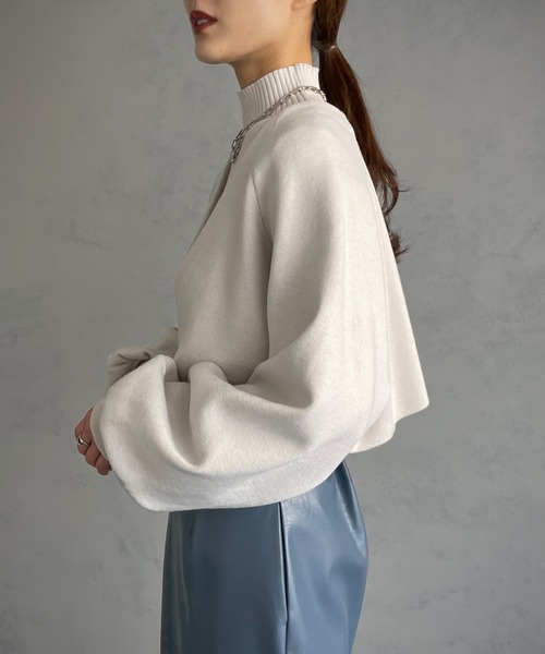 &g'aime（アンジェム）の「【&g’aime】ボリュームスリーブニットカーディガン（ニット/セーター・レディース・パープル/ブラック/ライトグリーン/グレイッシュベージュ・FREE）」の3枚目の写真