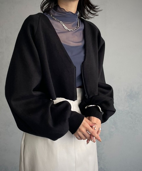 &g'aime（アンジェム）の「【&g’aime】ボリュームスリーブニットカーディガン（ニット/セーター・レディース・パープル/ブラック/ライトグリーン/グレイッシュベージュ・FREE）」の2枚目の写真