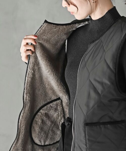 rps（アールピーエス）の「リバーシブルキルトベスト（ベスト・レディース・ブラック/アイボリー/モカ/グレイッシュベージュ・M/フリー）」の15枚目の写真