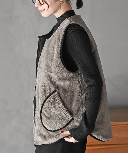 rps（アールピーエス）の「リバーシブルキルトベスト（ベスト・レディース・ブラック/アイボリー/モカ/グレイッシュベージュ・M/フリー）」の19枚目の写真