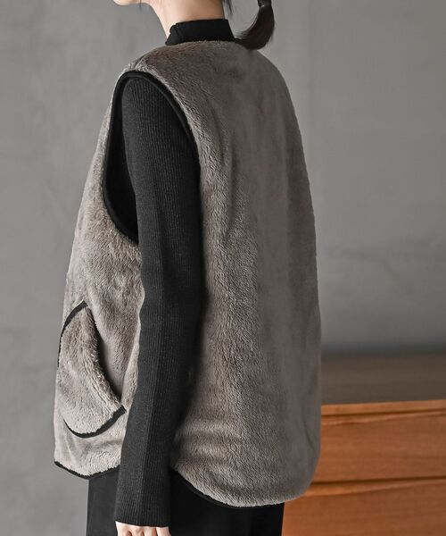 rps（アールピーエス）の「リバーシブルキルトベスト（ベスト・レディース・ブラック/アイボリー/モカ/グレイッシュベージュ・M/フリー）」の20枚目の写真