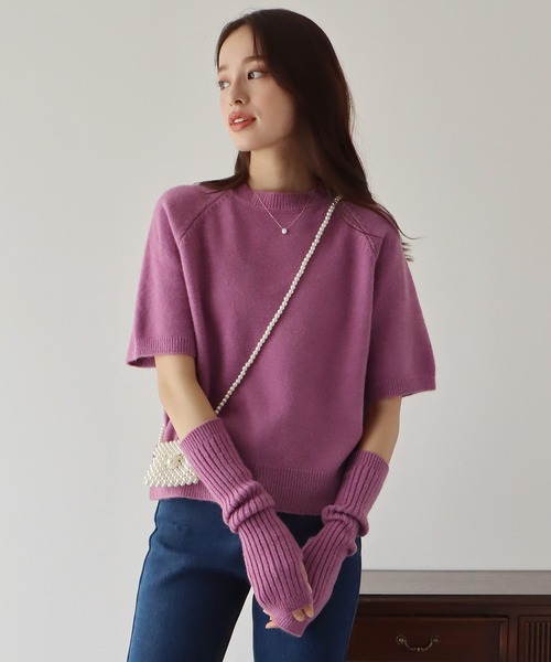 BLUEEAST(ブルーイースト)の「アームウォーマー付きオーバーサイズニット(ニット/セーター・レディース・パープル/マスタード/アイボリー・MEDIUM)」の1枚目の写真