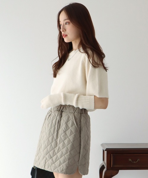 BLUEEAST(ブルーイースト)の「アームウォーマー付きオーバーサイズニット(ニット/セーター・レディース・パープル/マスタード/アイボリー・MEDIUM)」の2枚目の写真