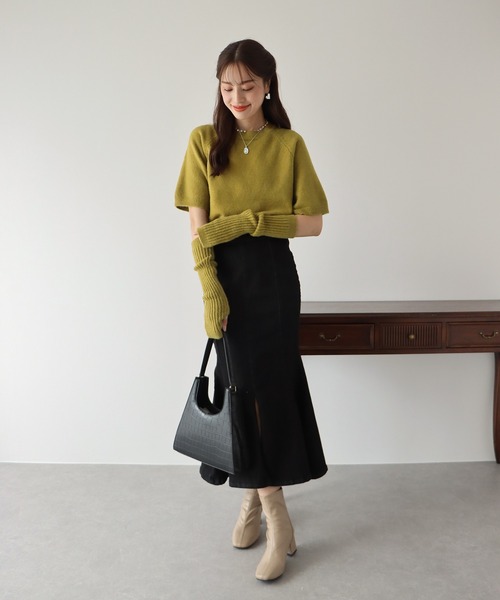 BLUEEAST(ブルーイースト)の「アームウォーマー付きオーバーサイズニット(ニット/セーター・レディース・パープル/マスタード/アイボリー・MEDIUM)」の13枚目の写真