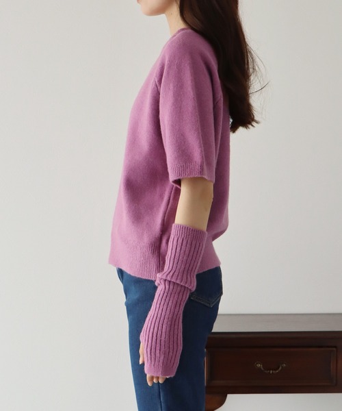 BLUEEAST(ブルーイースト)の「アームウォーマー付きオーバーサイズニット(ニット/セーター・レディース・パープル/マスタード/アイボリー・MEDIUM)」の18枚目の写真