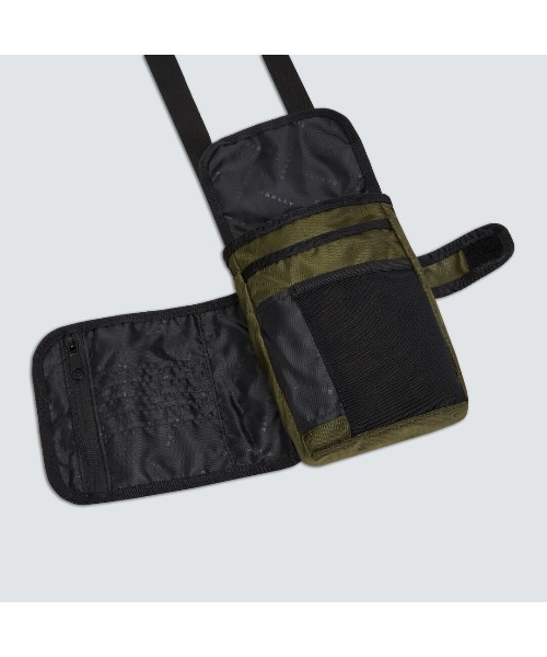 OAKLEY(オークリー)の「オークリー CLEAN DAYS MINI SHOULDER BAG /OAKLEY(ショルダーバッグ・メンズ・ダークブラウン/ブラック・U)」の6枚目の写真